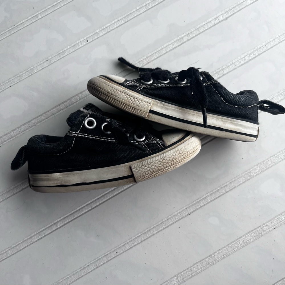 Converse Chuck Taylor All Star Low Top Black Canvas Toddler Shoes Size 6 726090F - Picture 3 of 5
